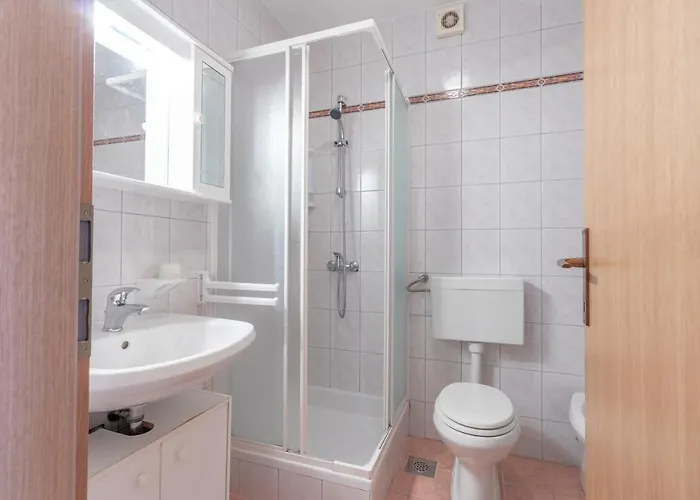 Apartmán With Parking Space Baska, Krk - 19480 Baška